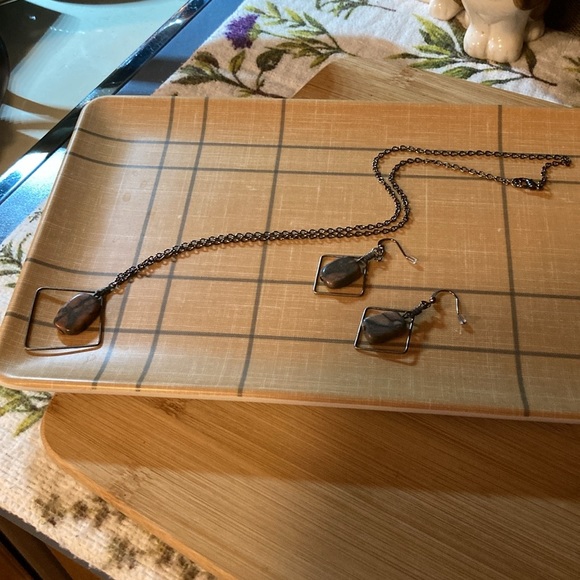 Necklace & Earring Set - Picture 5 of 6